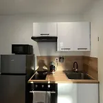Le 13 - Petit F2 Renove Centre - Stationnement Gratuit