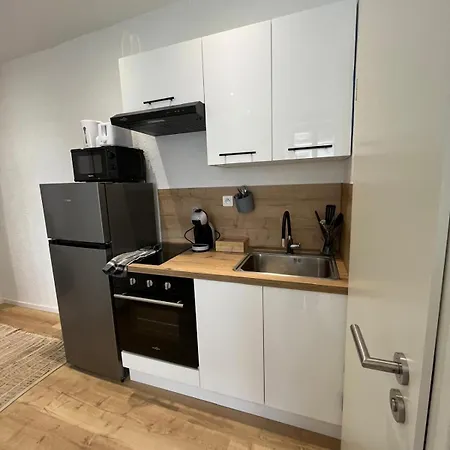 # Le 13 # Petit F2 Rénové Centre