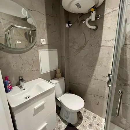 # Le 13 # Petit F2 Rénové Centre * Mulhouse