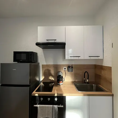 # Le 13 # Petit F2 Rénové Centre