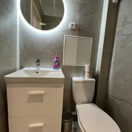 # Le 13 # Petit F2 Rénové Centre Appartement